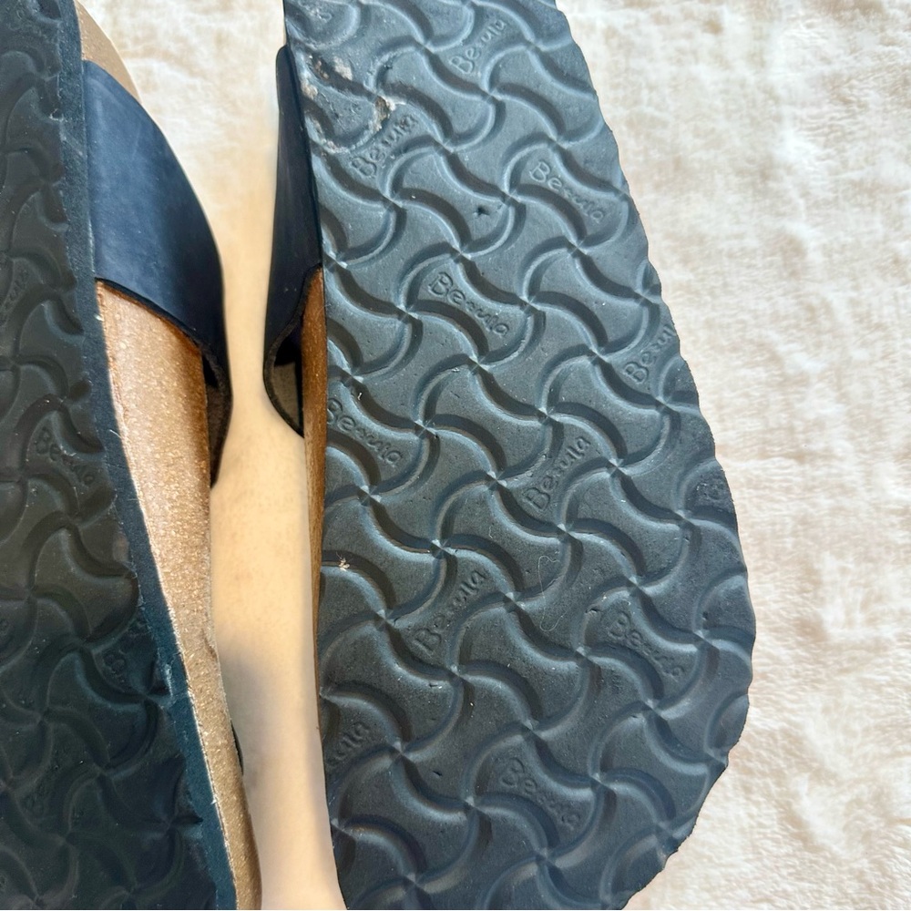 Betula by Birkenstock Stylish Black Thong Sandals - Size: 9 - Picture 5 of 6